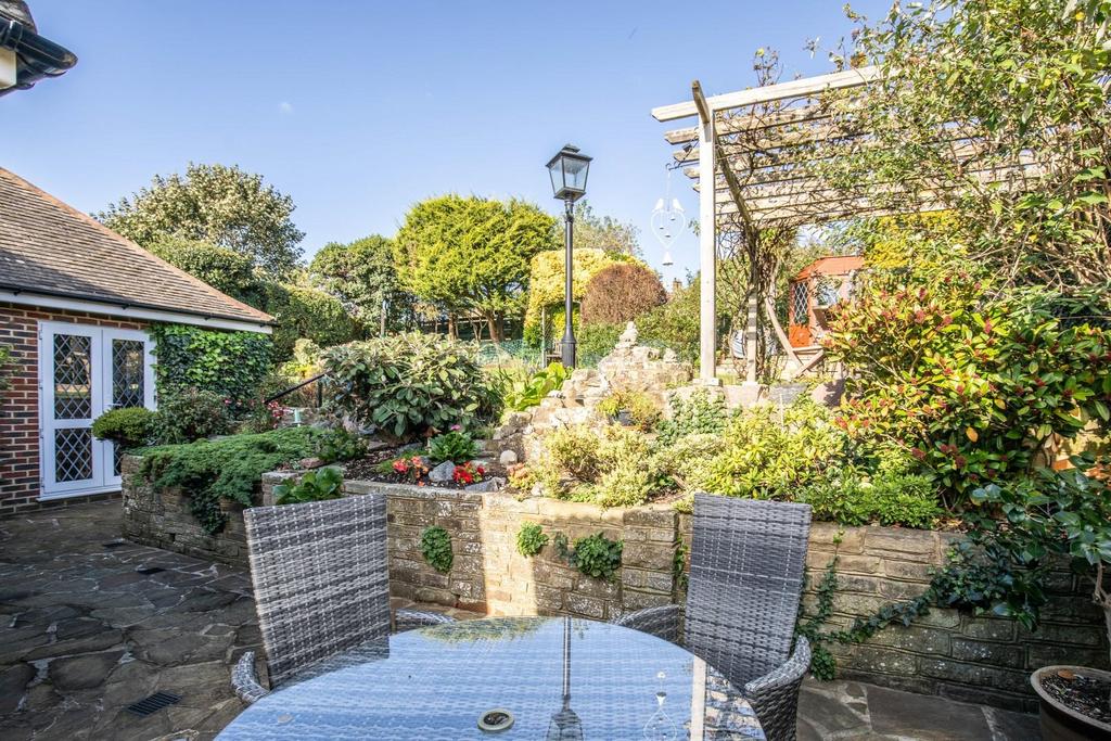 Ashdown Avenue26.jpg