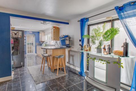 4 bedroom detached house for sale, Briar Close, Lickey End, Bromsgrove, Worcestershire, B60