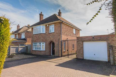 3 bedroom detached house for sale, Station Road, Wellingborough NN9