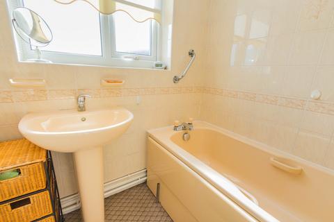 3 bedroom detached house for sale, Station Road, Wellingborough NN9