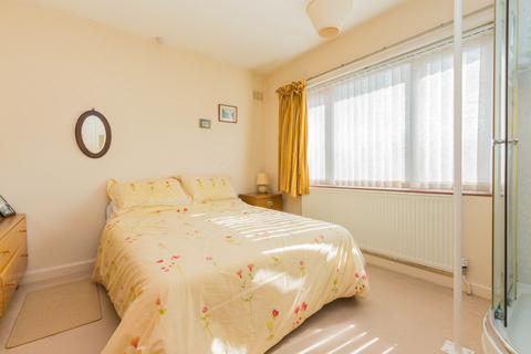 3 bedroom detached house for sale, Station Road, Wellingborough NN9