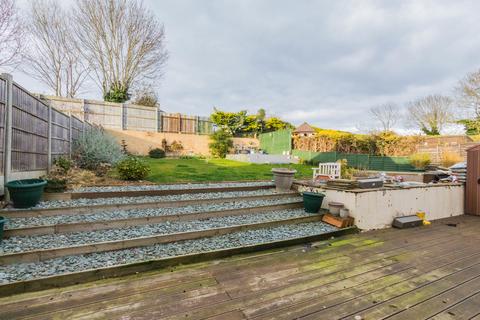 25 Drayton Place, Irthlingborough, Wellingborough, NN9 5TD