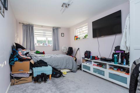 25 Drayton Place, Irthlingborough, Wellingborough, NN9 5TD