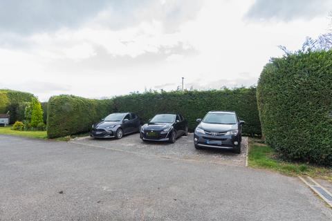 25 Drayton Place, Irthlingborough, Wellingborough, NN9 5TD