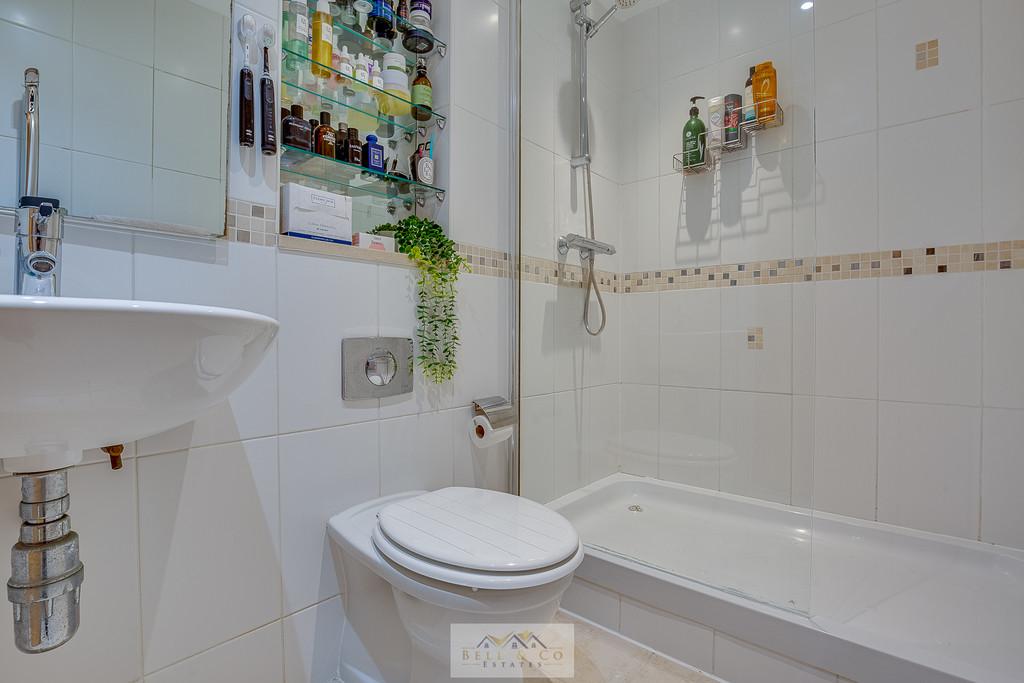 Bathroom 1.1