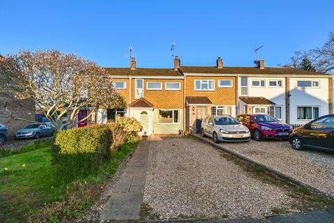 3 bedroom terraced house for sale, Robins Grove Crescent, Yateley GU46