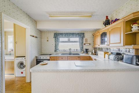 4 bedroom bungalow for sale, Wellsway, Somerset BA2