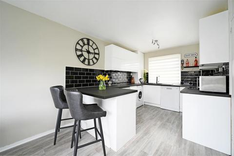 27 Hazlebarrow Crescent, Sheffield, S8 8AN