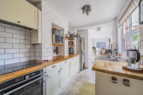 17 Cline Road, Guildford, GU1 3NB