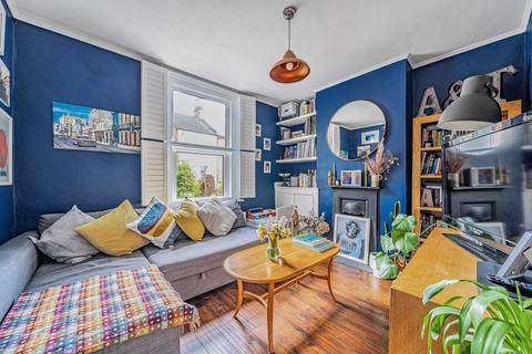 17 Cline Road, Guildford, GU1 3NB