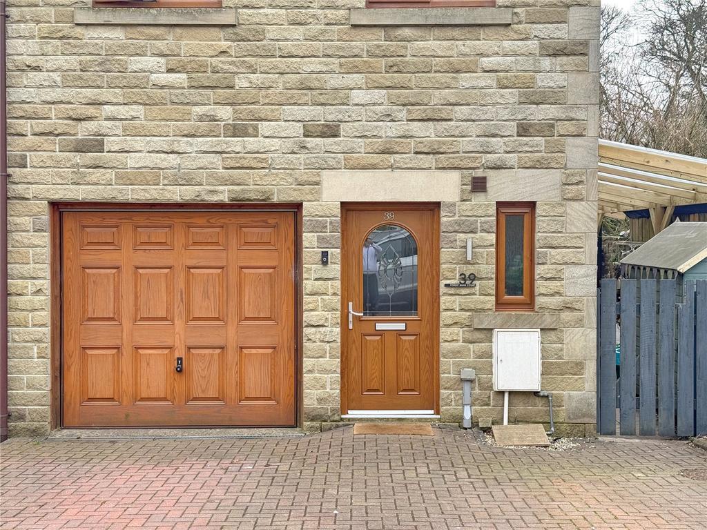 Garage &amp; Entrance