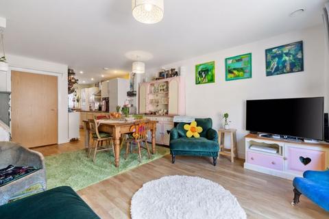 4 bedroom terraced house for sale, Longley Road, Chichester