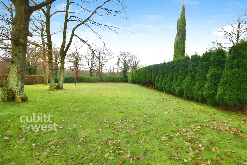 Dcc2a57d-garden