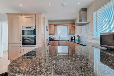 15 Bethan View, Perranporth, TR6 0FB