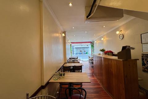 Restaurant to rent, Stoke Newington High Street, London N16