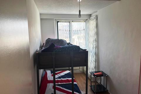 3 bedroom maisonette to rent, Willan Road, London N17
