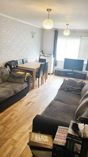2 bedroom flat to rent, Waterside close, London IG11