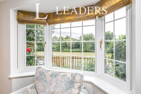 24 Castle Meadow, Sible Hedingham, Halstead, CO9 3PZ