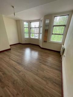 3 bedroom flat to rent, Specious three bed flat to rent, Kilburn NW6