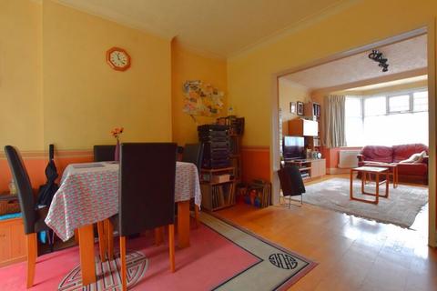 3 bedroom semi-detached house for sale, Woodberry Avenue, North Harrow