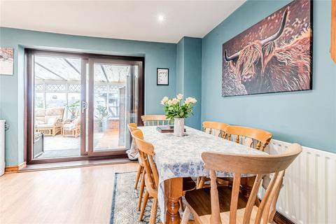 3 bedroom terraced house for sale, Ruskin Crescent, Guiseley, Leeds