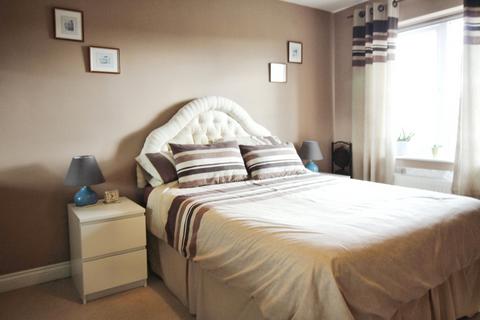 4 bedroom terraced house for sale, Spindle Close, West Yorkshire WF12