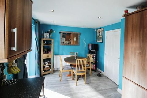 4 bedroom terraced house for sale, Spindle Close, West Yorkshire WF12
