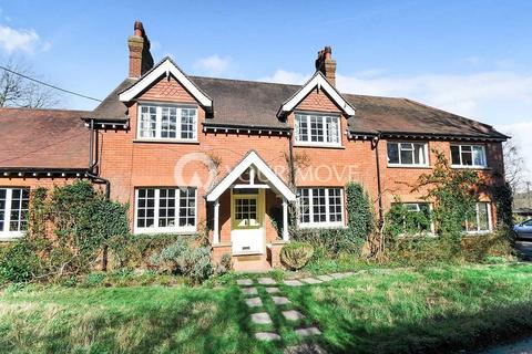 1 bedroom in a house share to rent, Westerham Road, Kent BR2