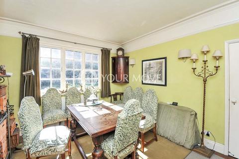 1 bedroom in a house share to rent, Westerham Road, Kent BR2