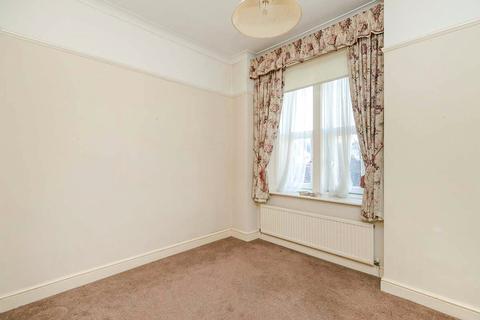 2 bedroom flat for sale, The Ridge, East Sussex TN34