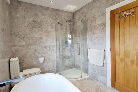 8 bedroom house share to rent, Higham Road, Rushden