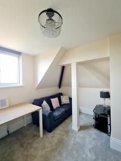 8 bedroom house share to rent, Higham Road, Rushden