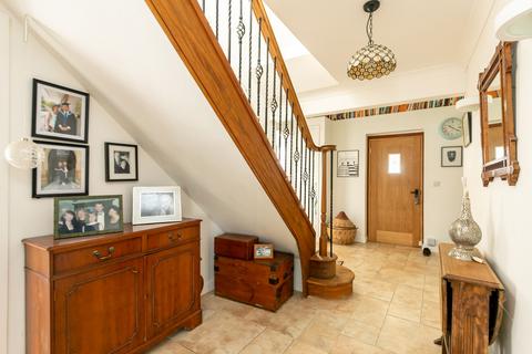 3 bedroom detached house for sale, Harts Green, Battle, TN33