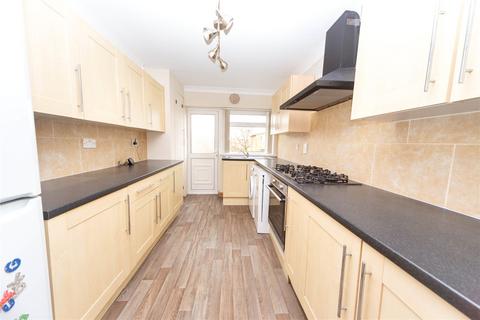 3 bedroom terraced house to rent, Ael Y Bryn, Llanedeyrn, Cardiff, CF23