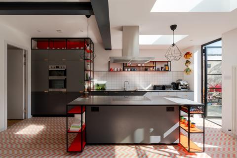 63 Forest Drive East, London, E11 1JX