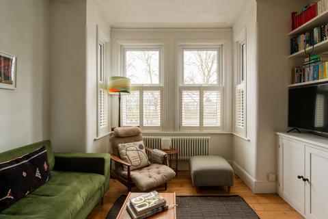 2 bedroom maisonette for sale, High Road Leyton, London E10