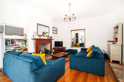 32 Strawberry Vale, Twickenham, TW1 4RU
