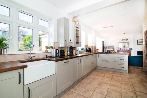 32 Strawberry Vale, Twickenham, TW1 4RU