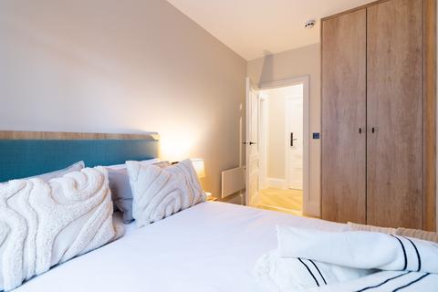 Studio to rent, Draycott Avenue, London SW3