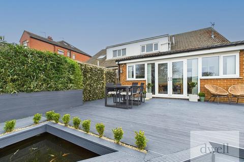 3 bedroom semi-detached bungalow for sale, Whitehall Road, New Farnley, Leeds, LS12