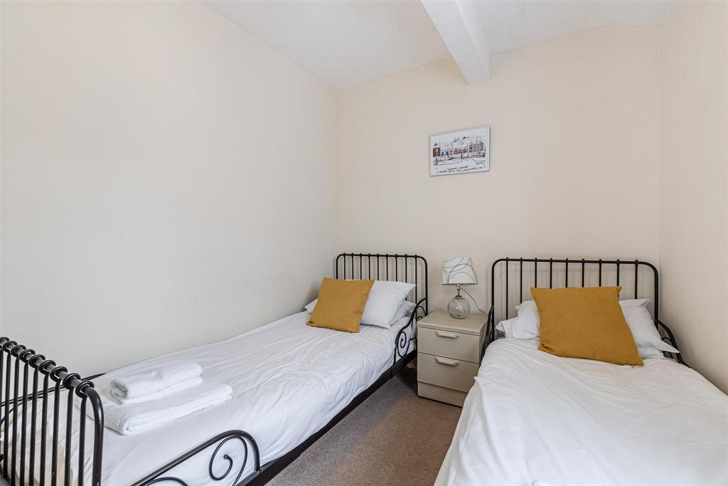A10 - Flat 6 Raleigh Apartment Raleigh Street Dart