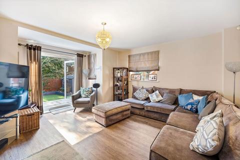 15 Beacon Rise, East Grinstead, RH19 3FR