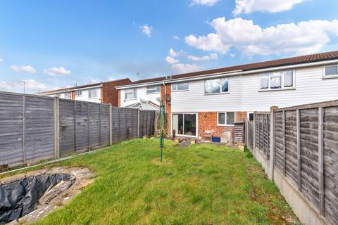 3 bedroom terraced house for sale, Donne Close, Royston SG8