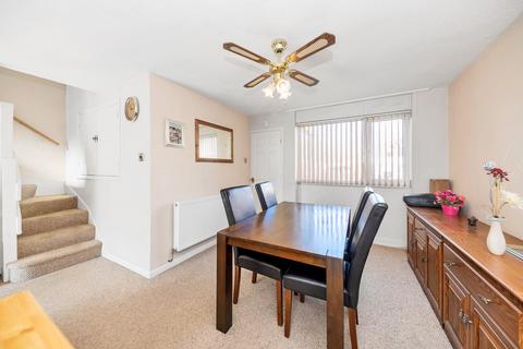 3 bedroom terraced house for sale, Donne Close, Royston SG8