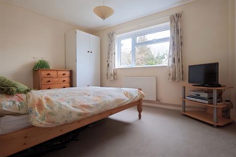 32 Bridewell Close, North Leigh, Witney, OX29 6TR