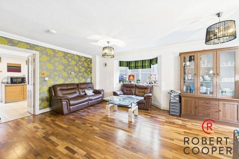 3 bedroom end of terrace house for sale, Allerford Court, North Harrow, HA2