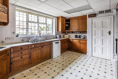 4 bedroom village house for sale, Links Road, Bramley, Guildford, Surrey, GU5 0AL