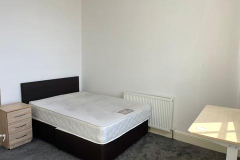 2 bedroom flat to rent, Wyvern House, Railway Terrace, Derbyshire, DE1