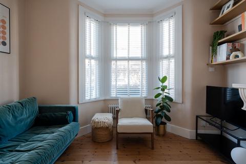 1 bedroom flat for sale, Scotts Road, London E10