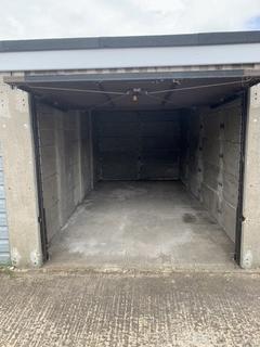 Garage to rent, Hall Lane, London E4